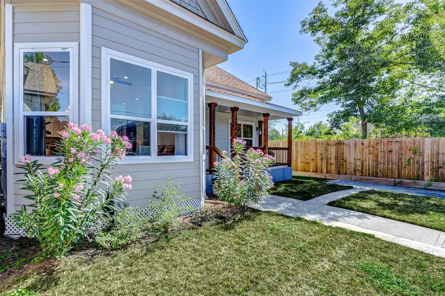 2008 Common Street, Houston, TX 77009 - #3