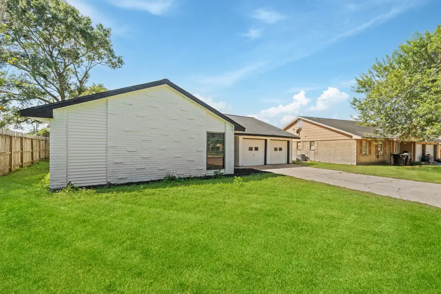 10810 Overlea Drive, Houston, TX 77089 - Image #2