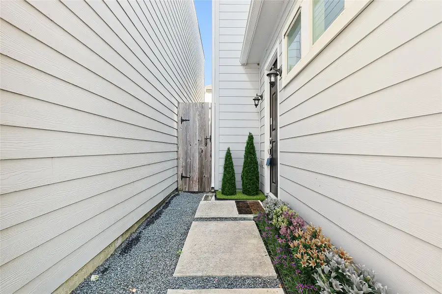 8810 Hollister Pine Court, Houston, TX 77080 - Image #3