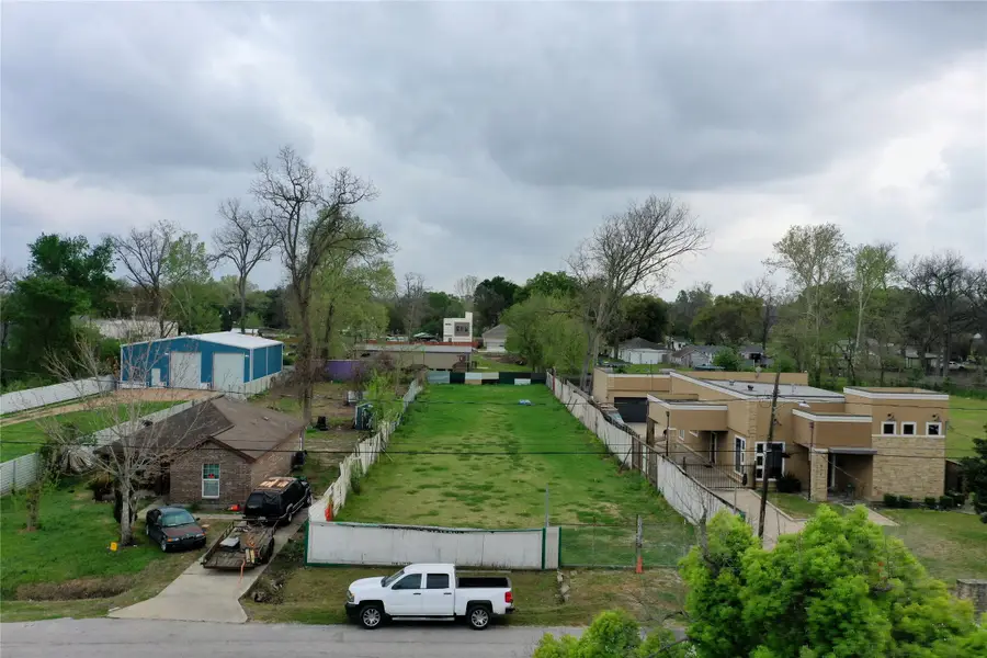 869 Wall Street, Houston, TX 77088 - #3