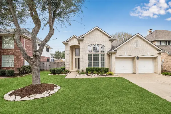 5810 Brook Bend Drive, Sugar Land, TX 77479