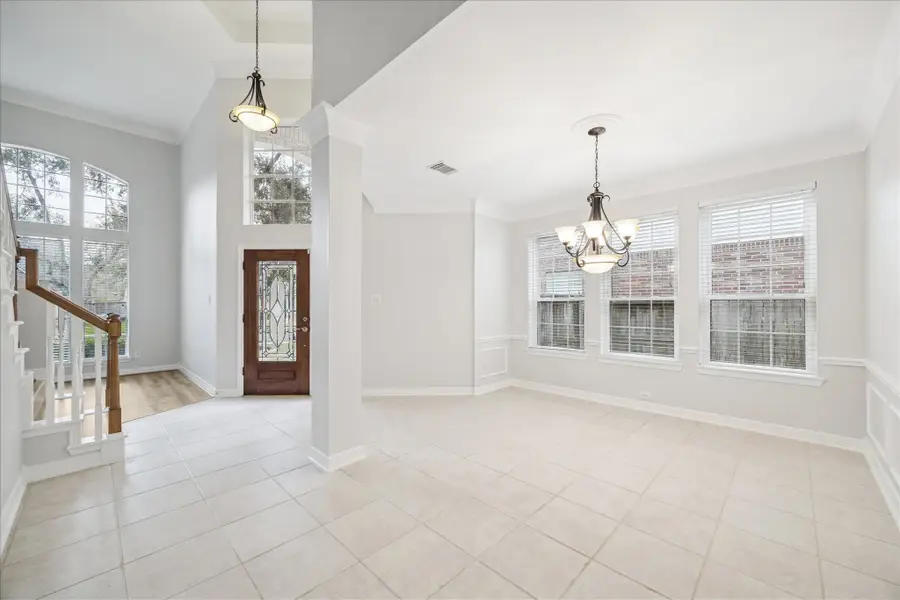 5810 Brook Bend Drive, Sugar Land, TX 77479 - Image #3