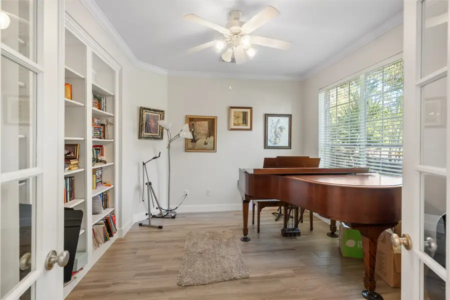 2 N Chantsong Circle, The Woodlands, TX 77382 - Image #2