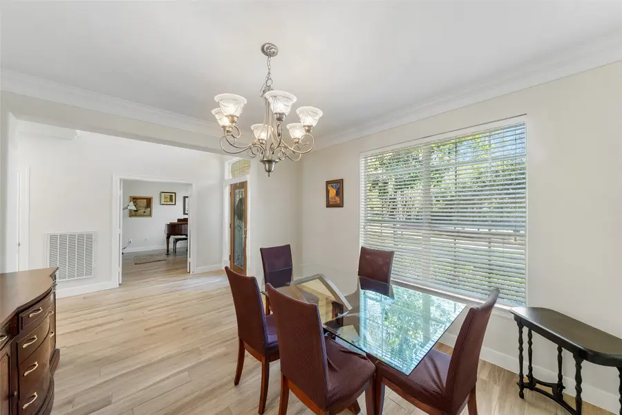 2 N Chantsong Circle, The Woodlands, TX 77382 - Image #3