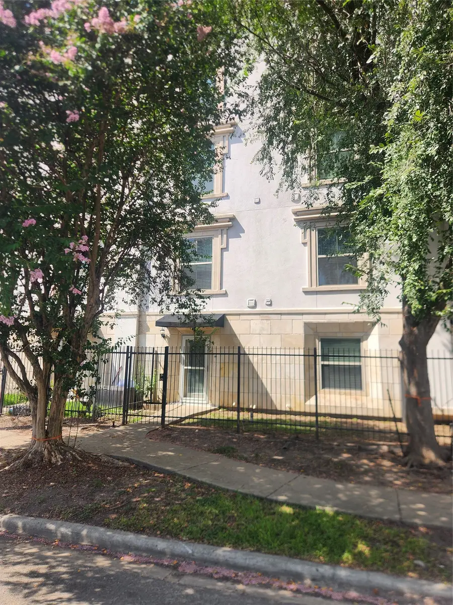 3501 Chenevert Street #2, Houston, TX 77004 - #2