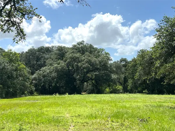 000 County Road 379, El Campo, TX 77437