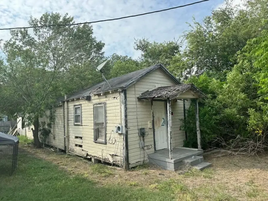 712 Park Street, Sinton, TX 78387 - Image #2