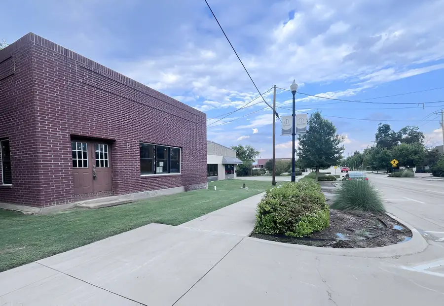 527 E Main Street, Lewisville, TX 75057 - Image #2