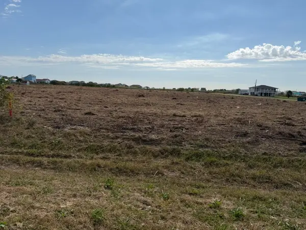 1236 Highway 87, Crystal Beach, TX 77650