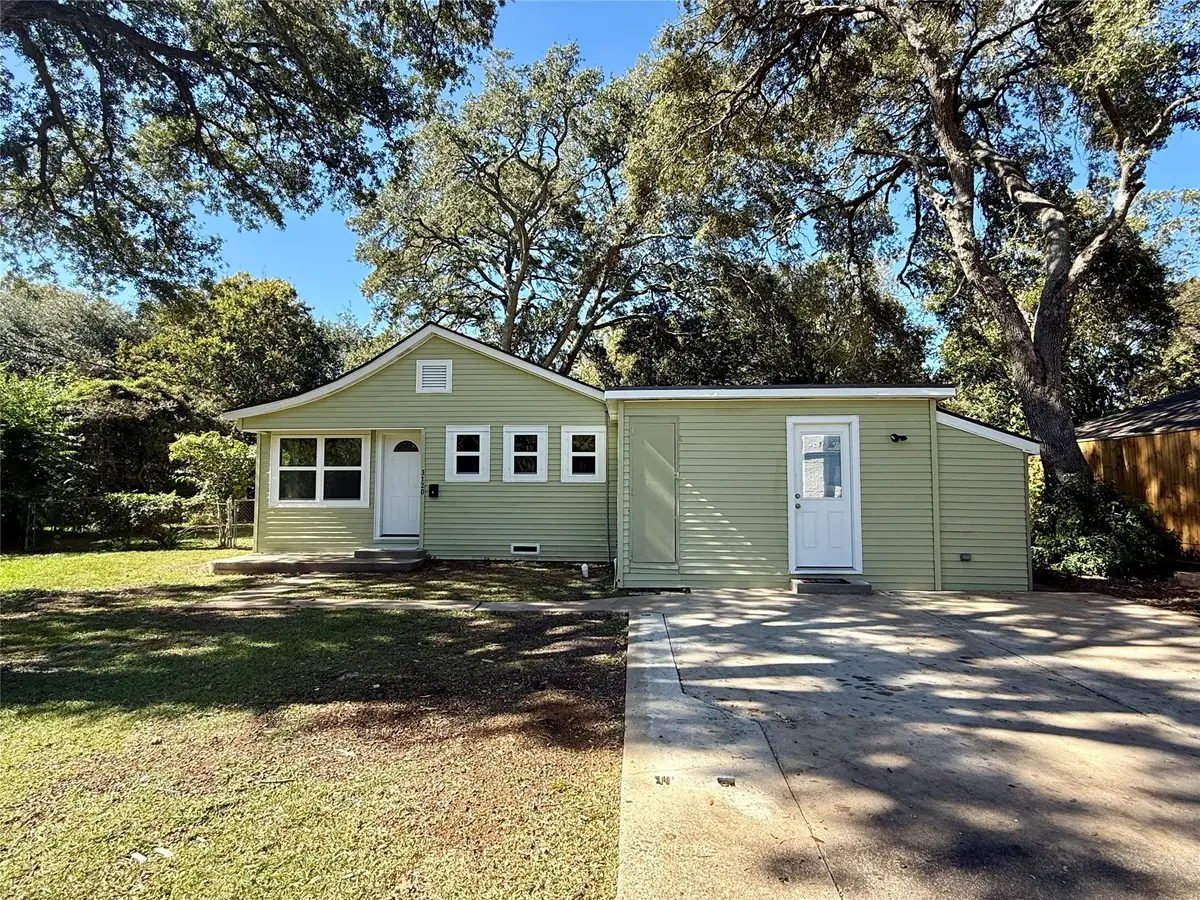 3120 Avenue H, Bay City, TX 77414 - Image #1