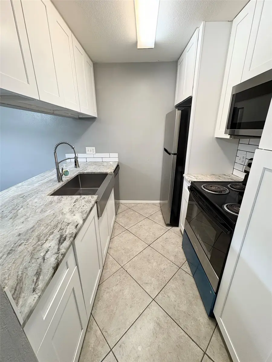 3015 Walnut Bend Lane #13, Houston, TX 77042 - #2