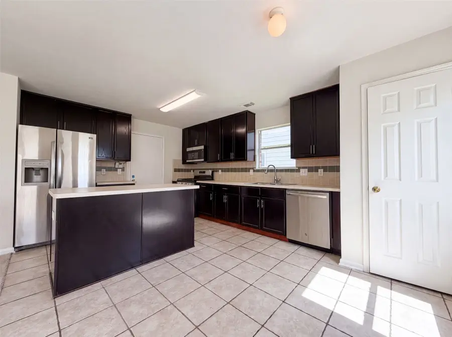 16519 Eaglewood Shadows Drive, Sugar Land, TX 77498 - #2