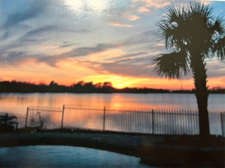 1930 Waters Edge Lane, Seabrook, TX 77586 - Image #2