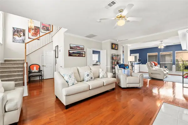 1289 El Camino Village Drive, Houston, TX 77058
