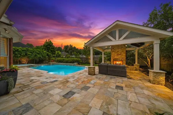 8507 Forest Lane, Sugar Land, TX 77479