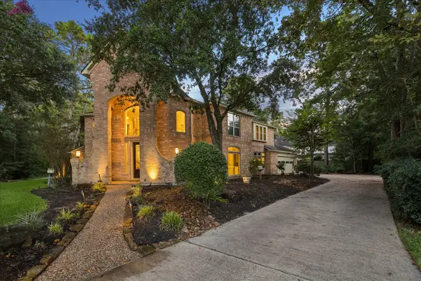 44 Dovewood Place, The Woodlands, TX 77381