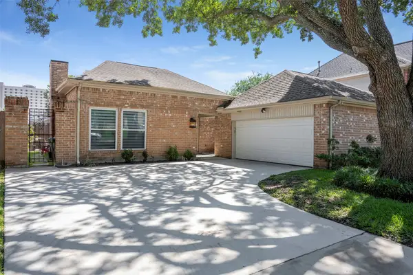 11743 Wickhollow Lane, Houston, TX 77043