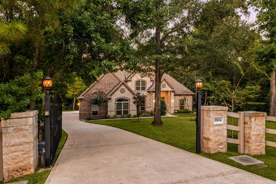 1904 Boulder Ridge Drive, Conroe, TX 77304 - #2