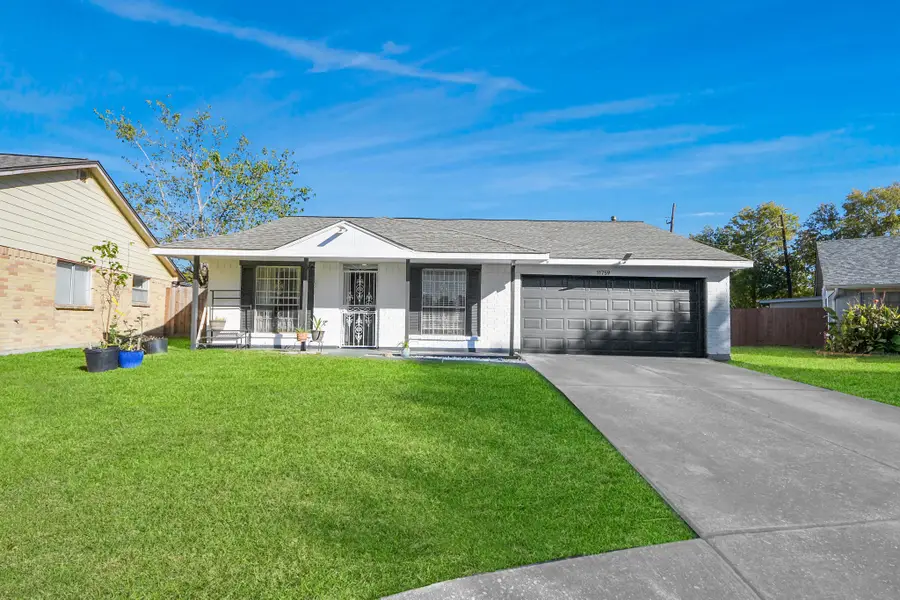 11759 Cliveden Drive, Houston, TX 77066 - Image #2