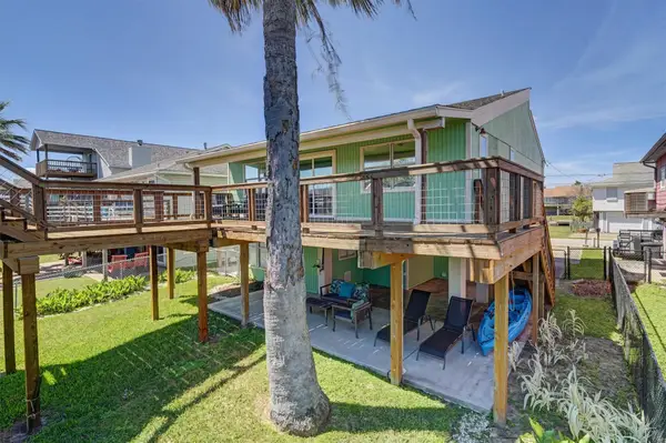 673 Warsaw Street, Bayou Vista, TX 77563