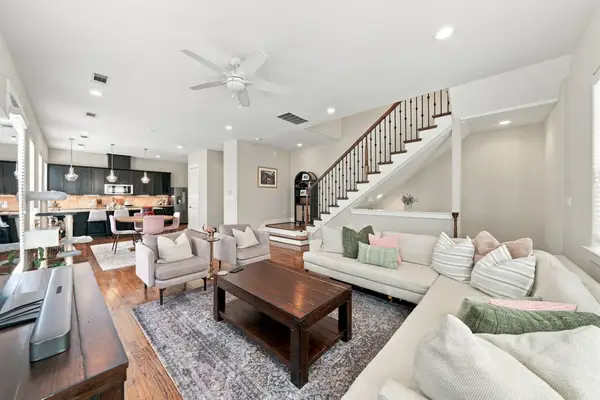 1134 W 17th Street #F, Houston, TX 77008