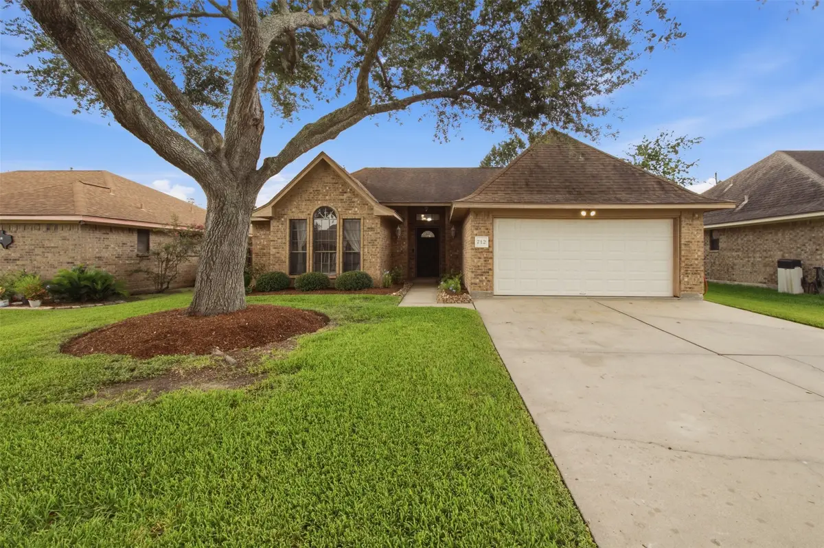 712 Manor Drive, Angleton, TX 77515 - #1