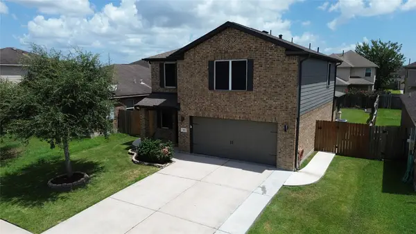102 Indigo Brush Drive, La Marque, TX 77568