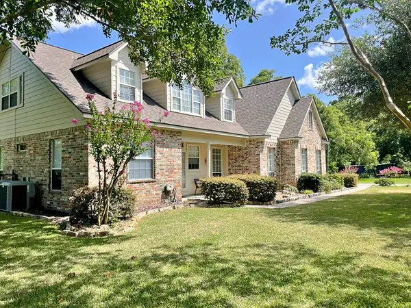 2903 Creekside Drive, Brenham, TX 77833