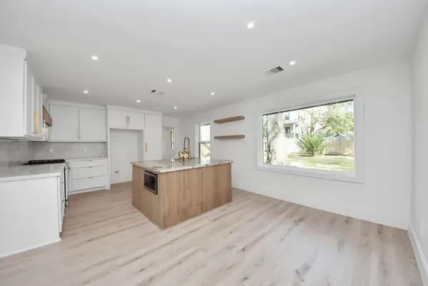 2318 Hialeah Drive, Houston, TX 77018