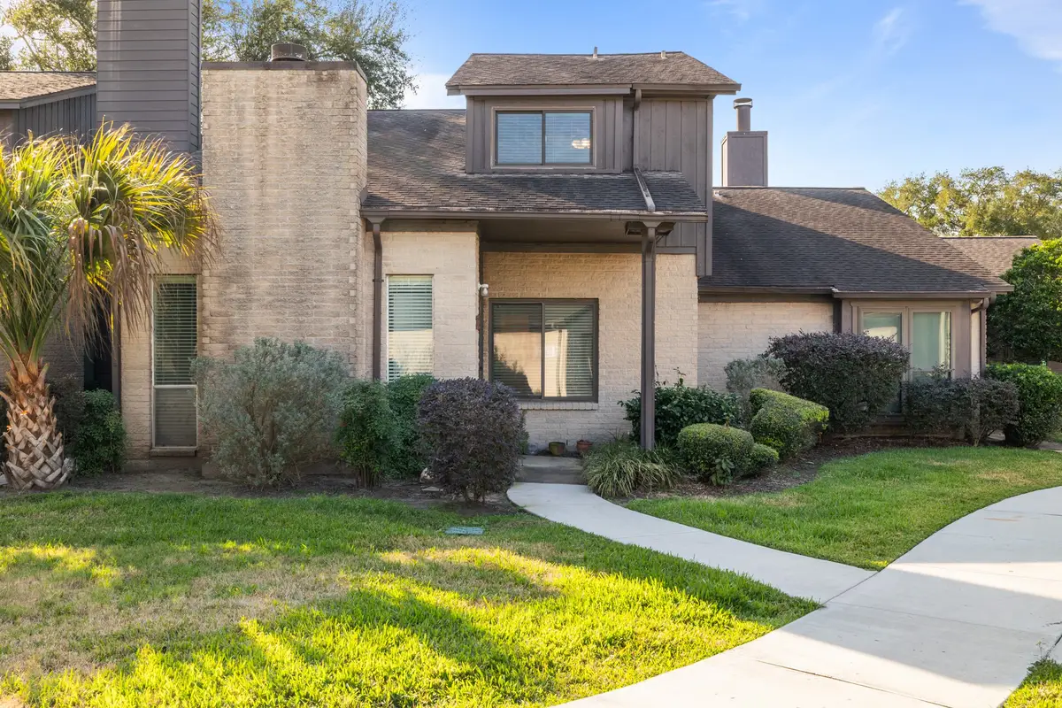 2125 Broadlawn Drive, Houston, TX 77058 - Image #1