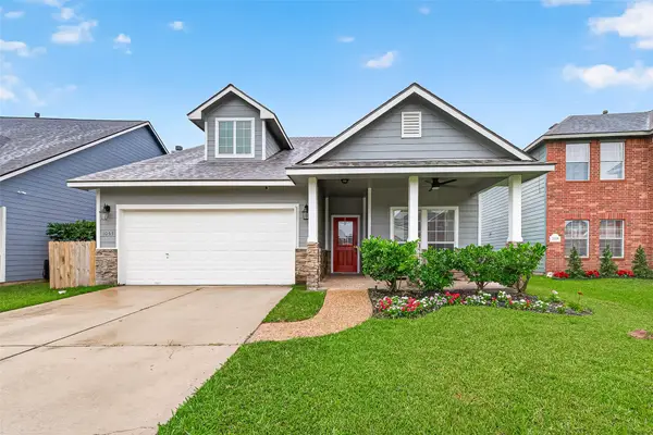 1057 Shadow Glenn Drive, Conroe, TX 77301