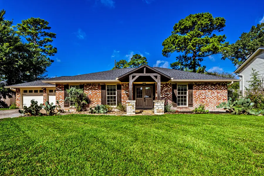 114 Elmwood Street, Huntsville, TX 77320 - #3