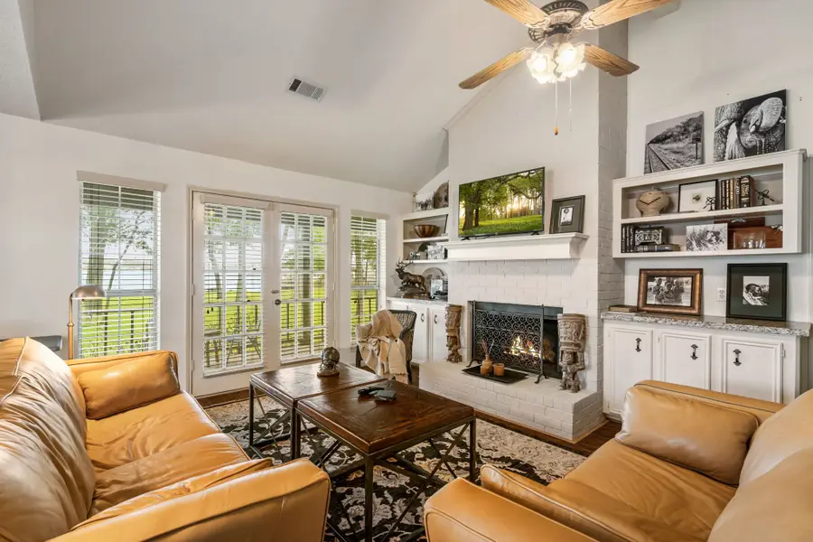 5 Strawberry Lane, Montgomery, TX 77356 - Image #2