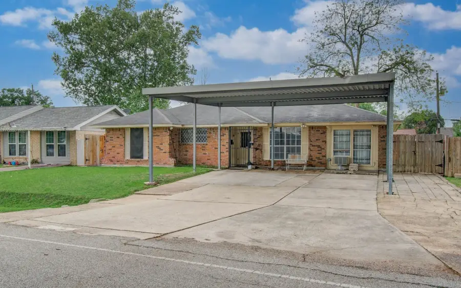 9223 Rockcliff Drive, Houston, TX 77037 - #2