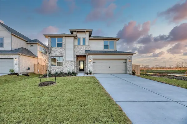 21122 Sunlight Grove Drive, Rosharon, TX 77583