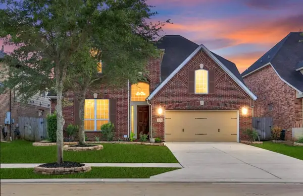 6718 Sotoria Lane, Sugar Land, TX 77479