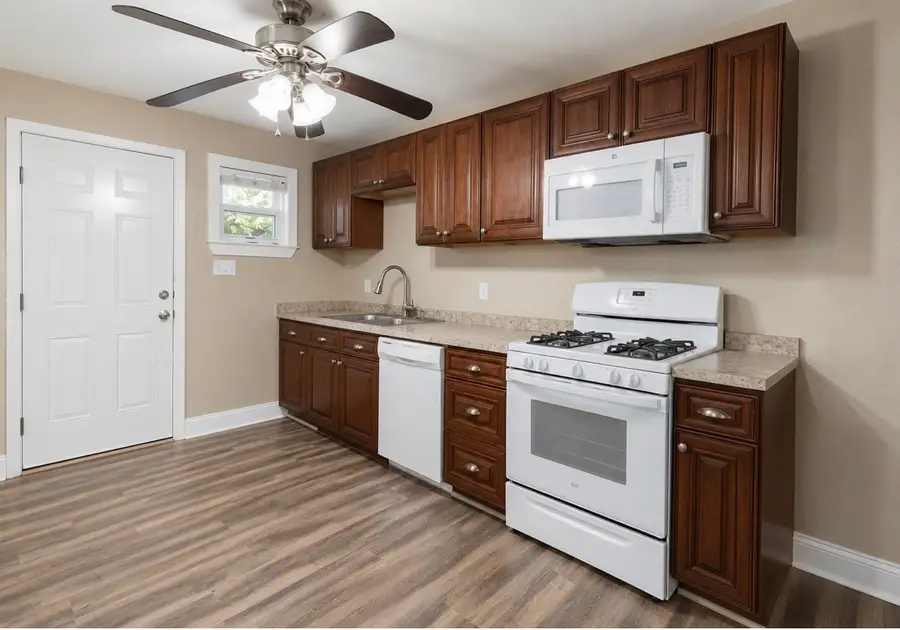 1021 Baker Street, Fort Worth, TX 76104 - #2