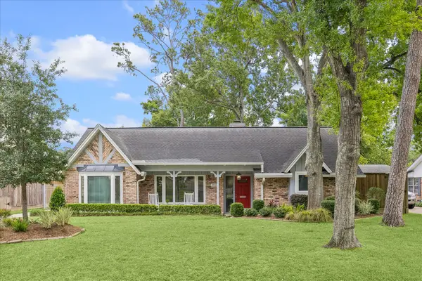1018 Ben Hur Drive, Spring Valley Village, TX 77055