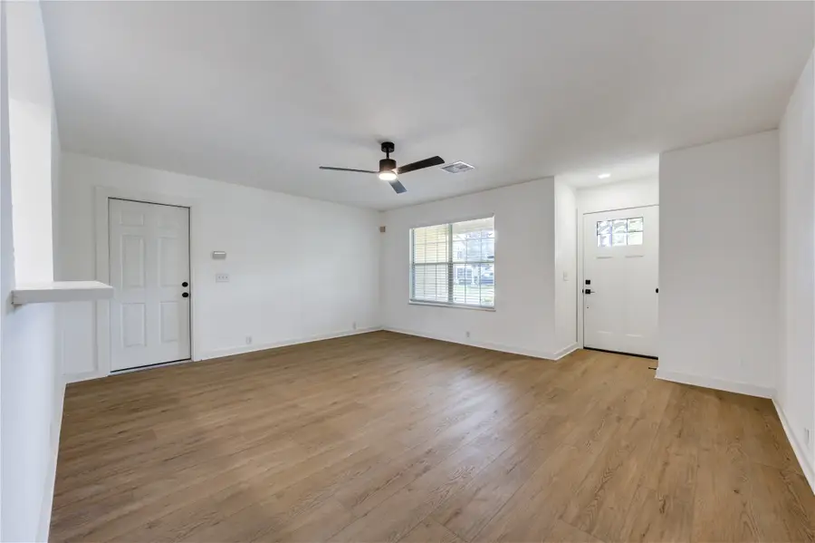 902 Eagles Glide Drive, Houston, TX 77090 - #2