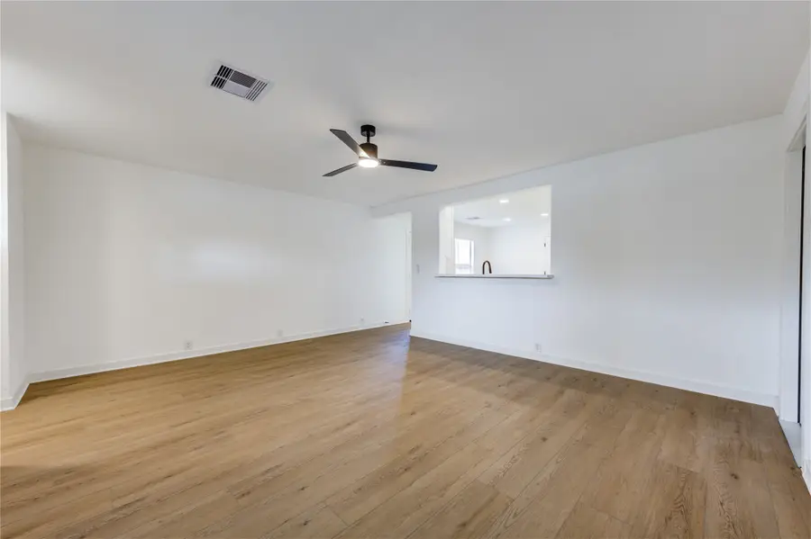 902 Eagles Glide Drive, Houston, TX 77090 - #3