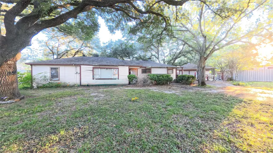 1420 Leaman Avenue, Rosenberg, TX 77471 - Image #2