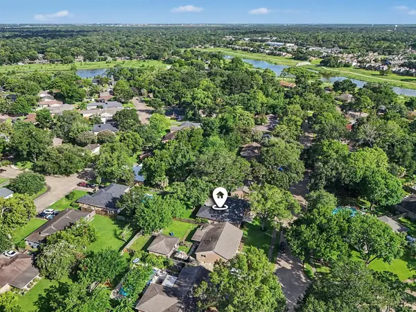 1931 Westlake Road, Houston, TX 77062