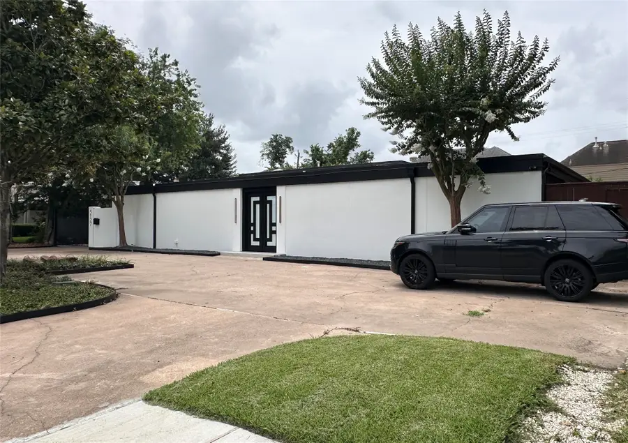 5127 S Braeswood Boulevard, Houston, TX 77096 - #2