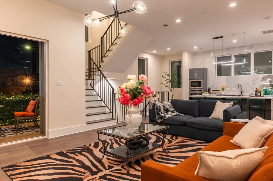 915 Thompson Street, Houston, TX 77007 - #3
