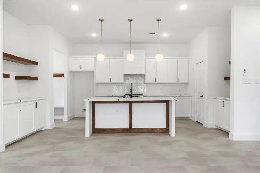 737 S Carroll Street, La Porte, TX 77571 - #3