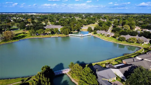 2614 S Peach Hollow Circle Circle, Pearland, TX 77584