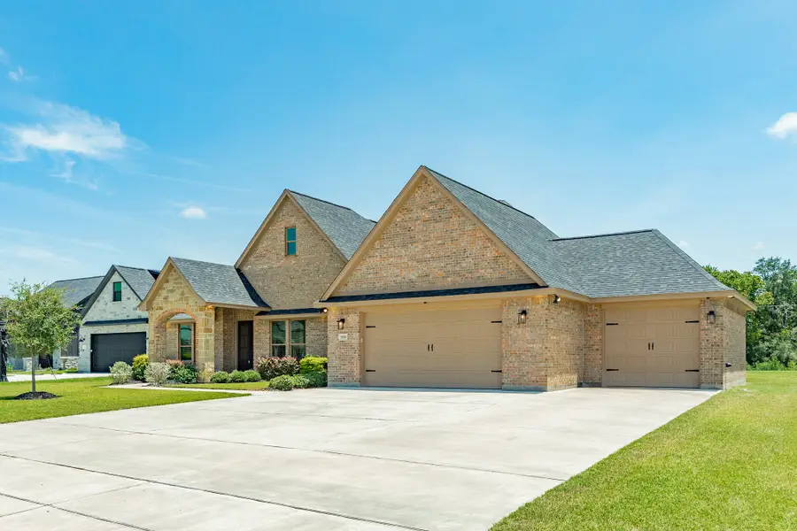 838 Oak Ridge Drive, Angleton, TX 77515 - #3