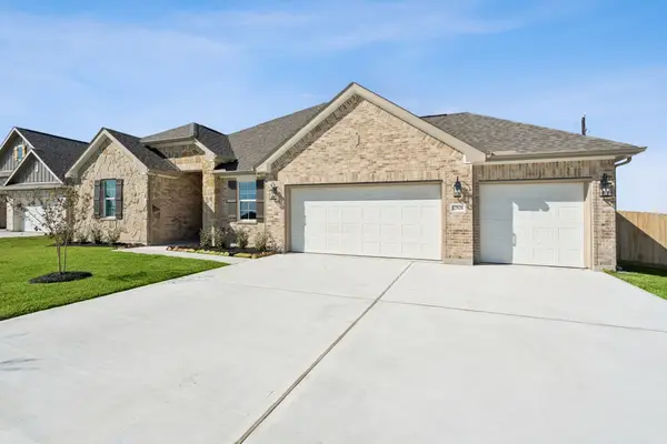 12826 Old Fashion Circle, Mont Belvieu, TX 77535