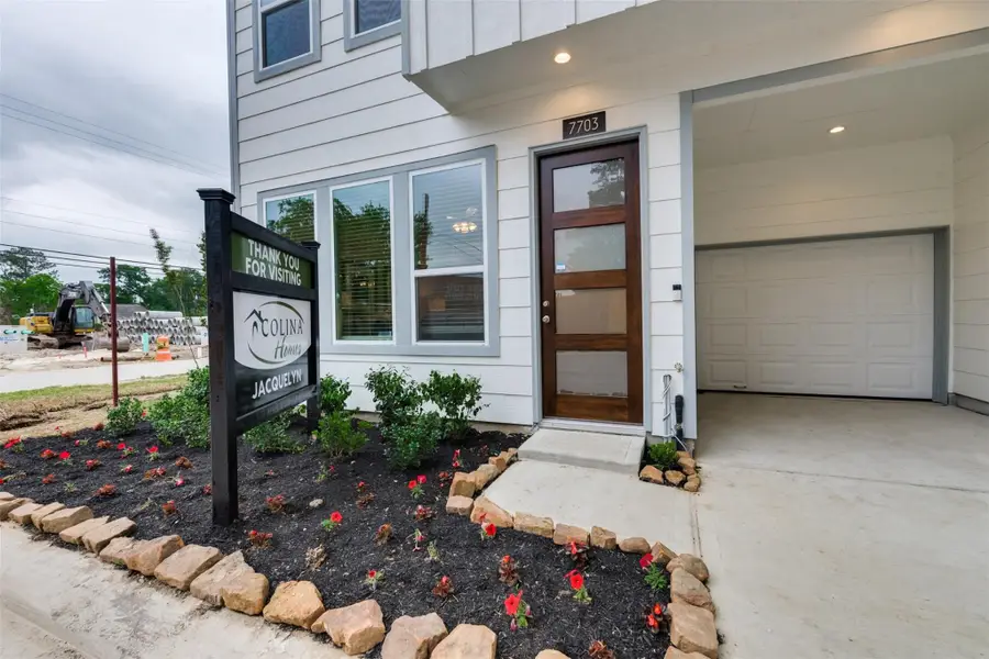 7713 Rainbow Close Lane, Houston, TX 77055 - Image #3