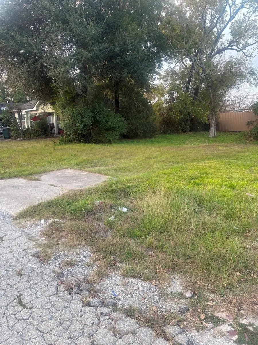 2220 Gladys Street, Beaumont, TX 77701 - #3